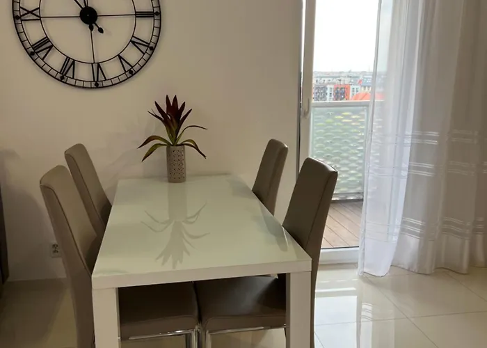 I&m Sikorskiego 아파트 브로츠와프